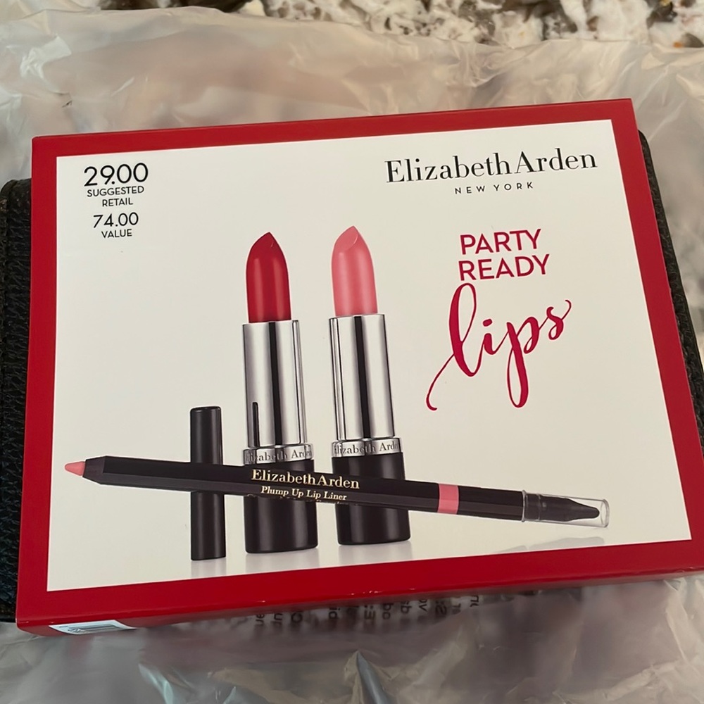 Elizabeth Arden NEW lip kit
